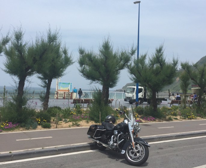 Harley Donsostia seafront